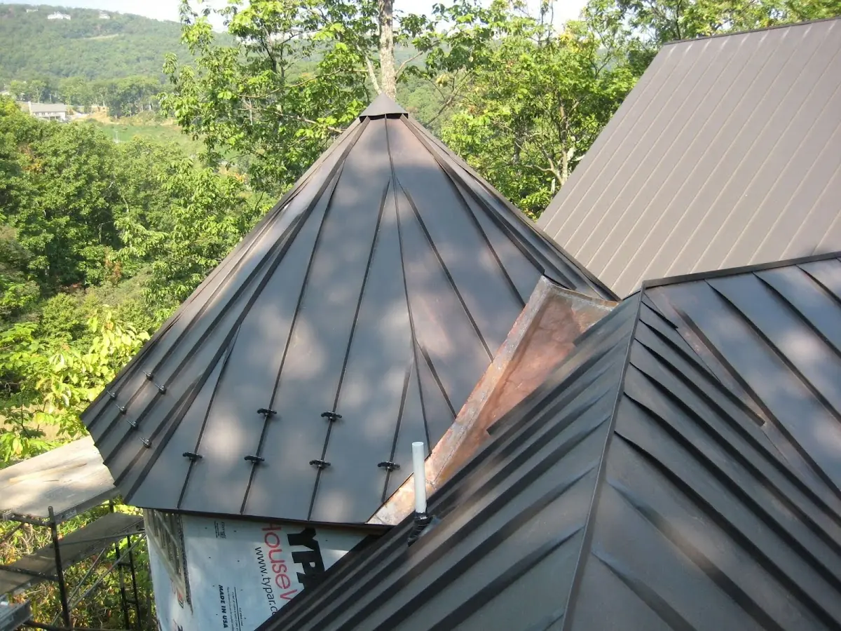 Professional Roof Tarp Installation by Craftsman Roofing in Southern Pines